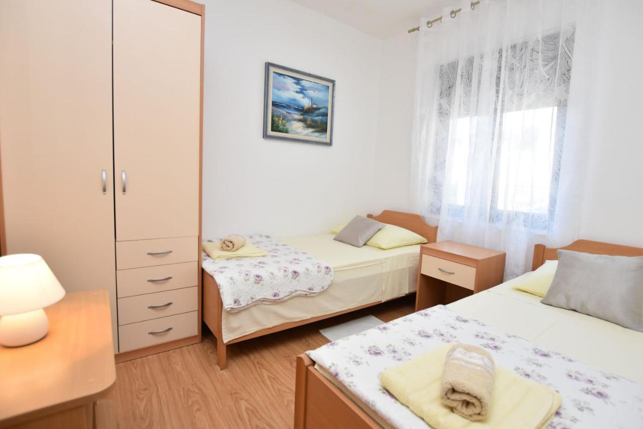 Apartments Tonja Primošten Exterior foto